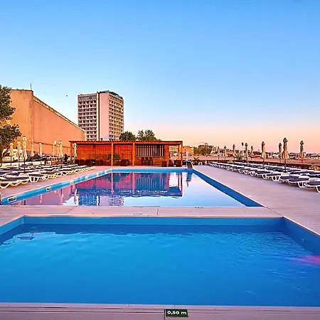 Malibu Hotel 4*