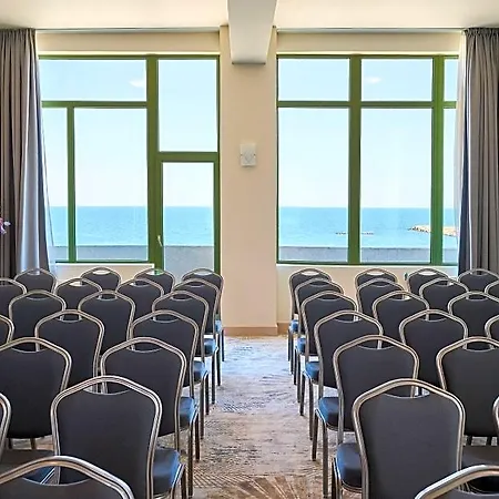 Malibu Hotel 4*